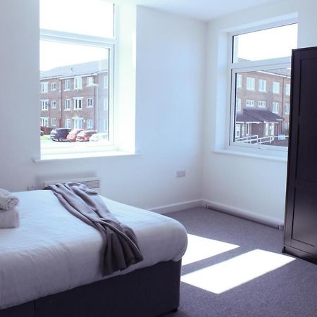 Stylish 1Br Apartment In The Heart Of Heywood Esterno foto