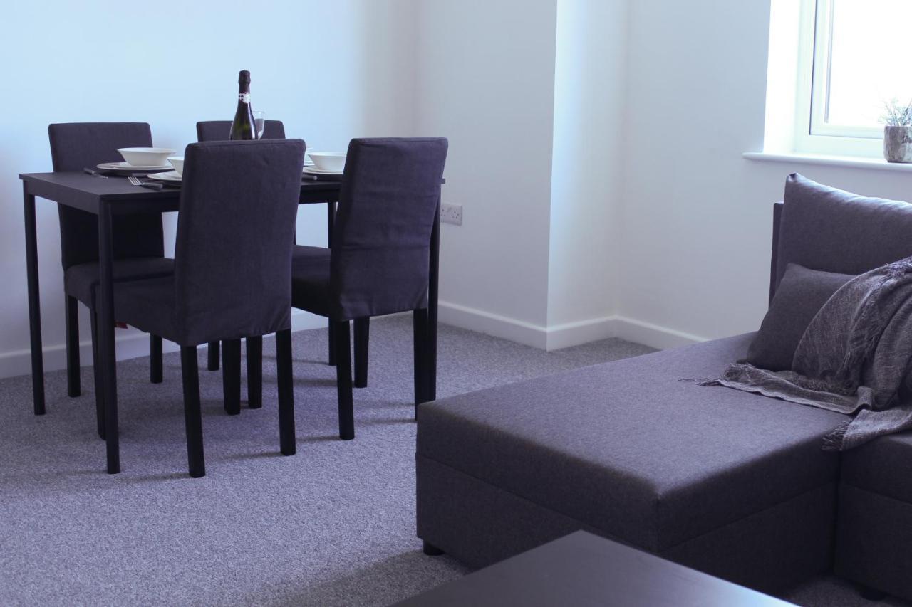 Stylish 1Br Apartment In The Heart Of Heywood Esterno foto