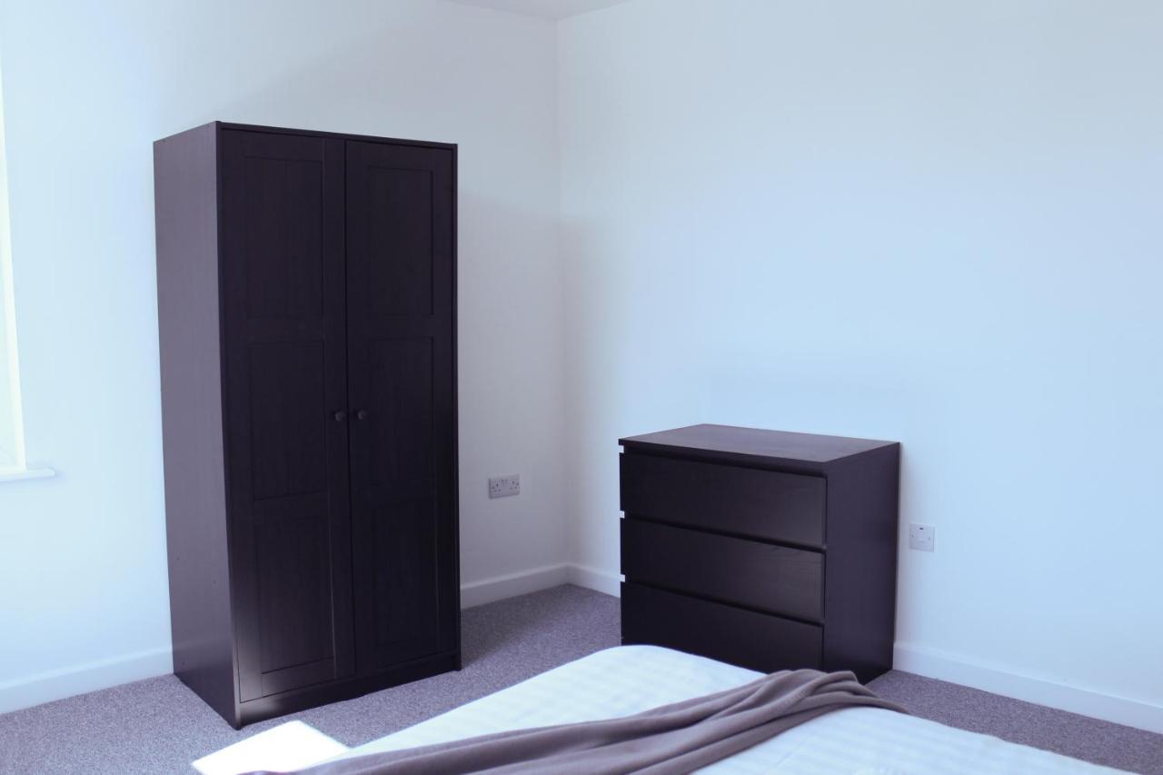 Stylish 1Br Apartment In The Heart Of Heywood Esterno foto